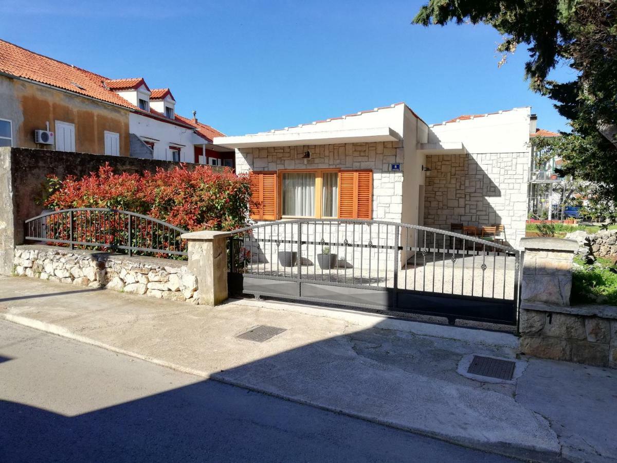 Kod Male Gospe Villa Tribunj  Bagian luar foto
