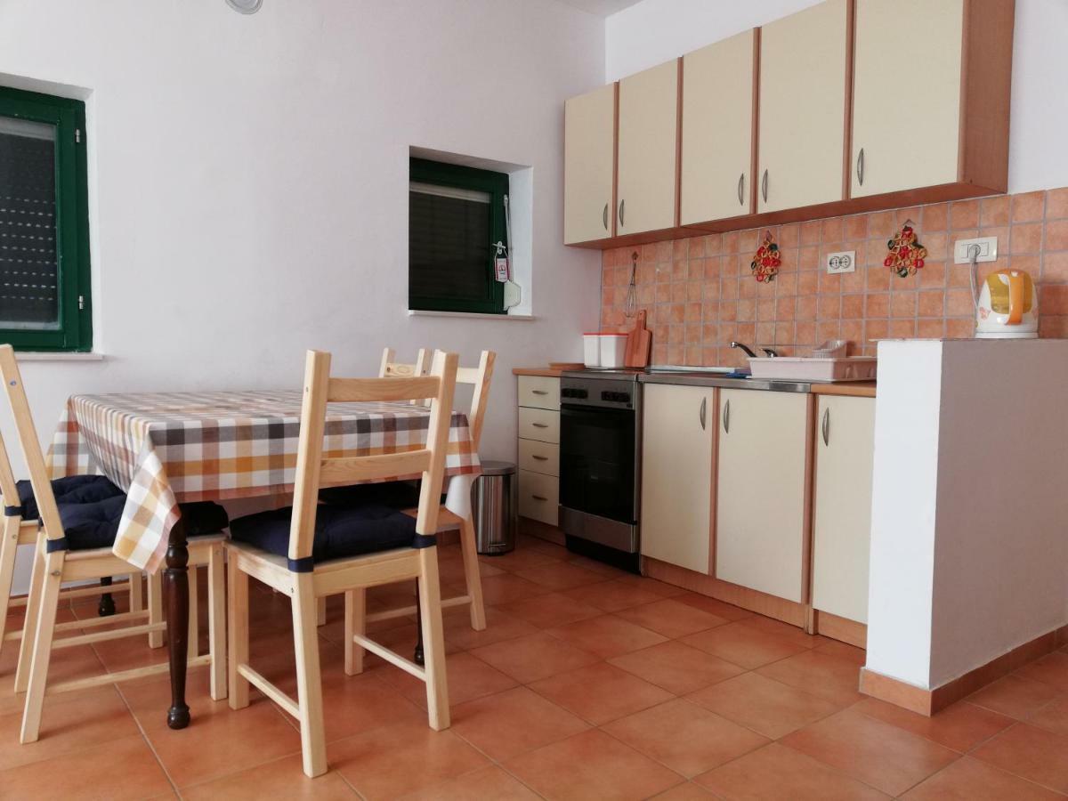 Kod Male Gospe Villa Tribunj  Bagian luar foto